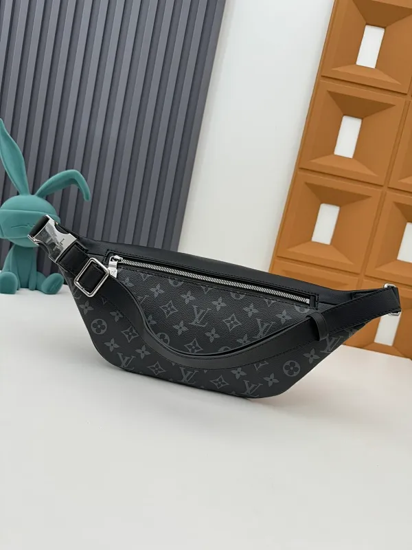 All categories 💚 Top version men’s bags 💚 LV 2024 new LV chest bag