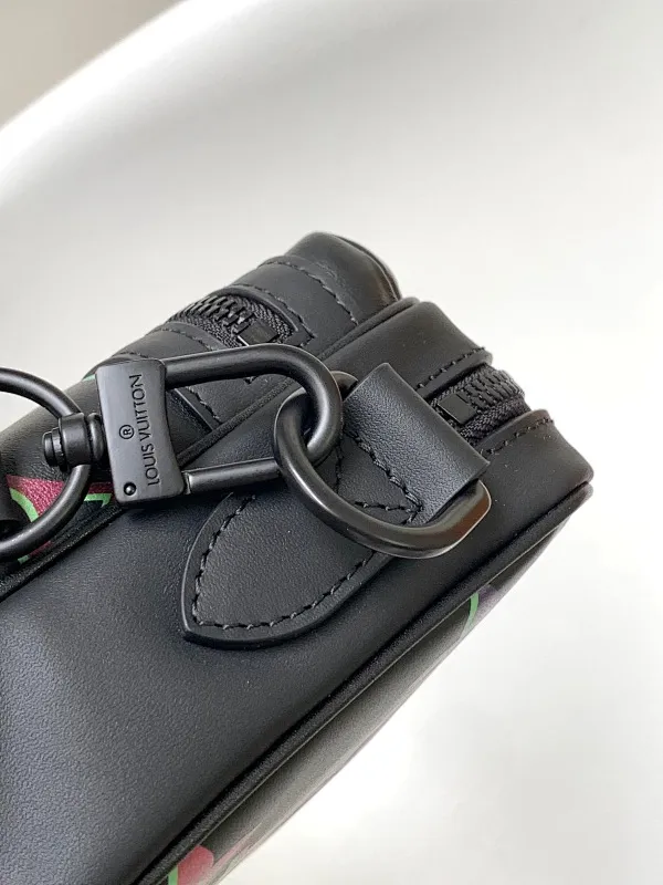 All categories 💚 Top version men’s bags 💚 LV 2025 official website new LV crossbody bag