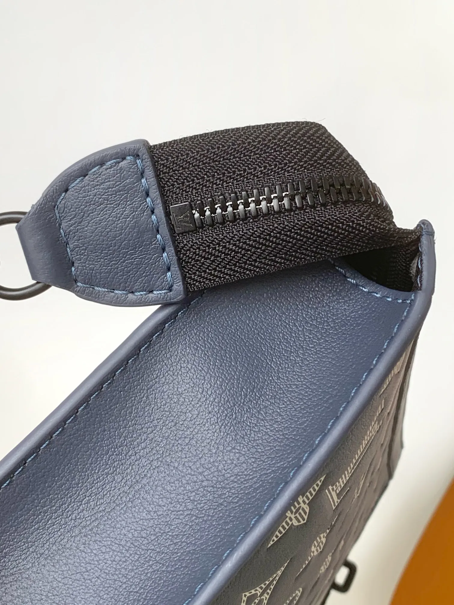 All categories 💚 Top version men’s bags 💚 LV 2025 new LV crossbody bag