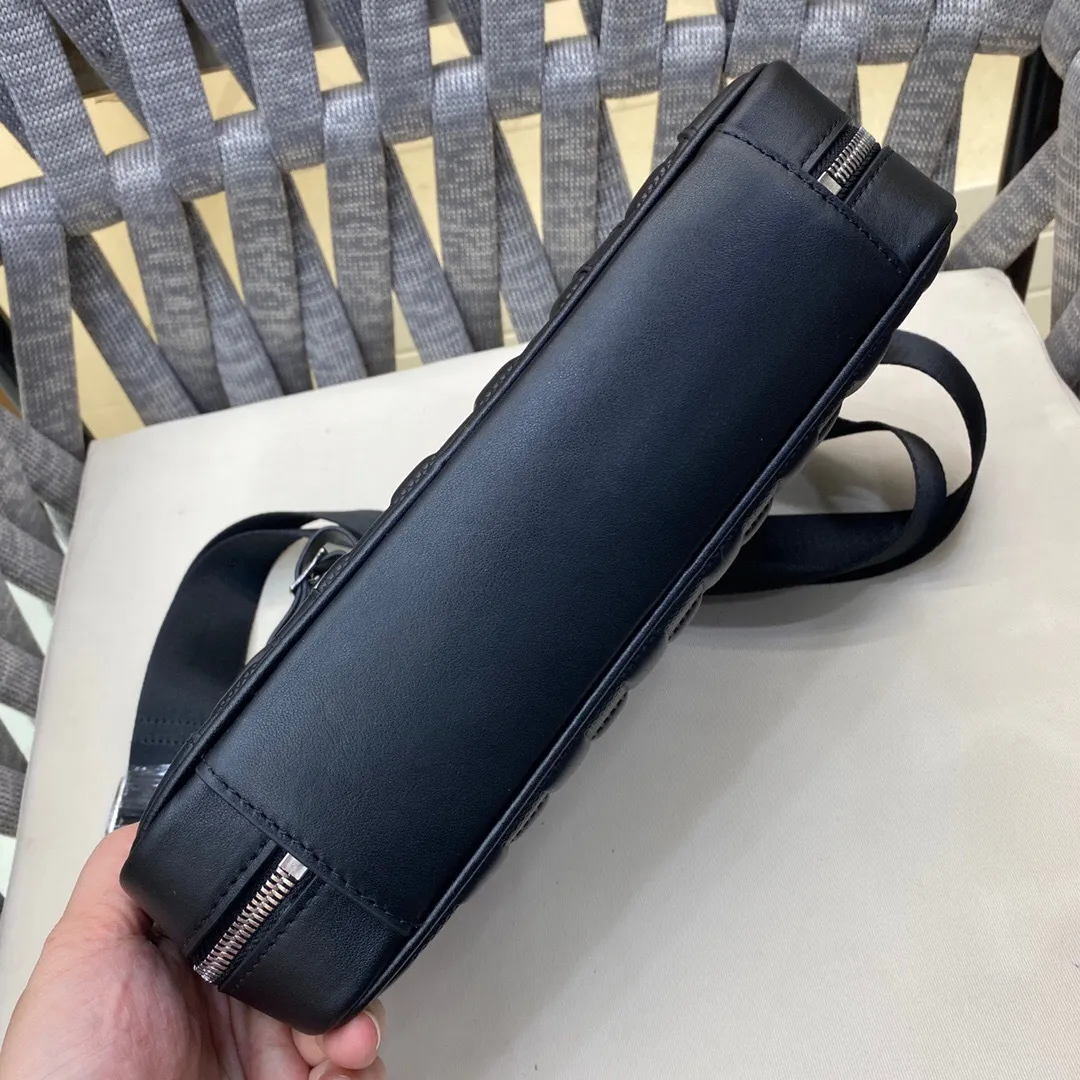All categories 💚 Top version men’s bags 💚 LV 2024 new LV crossbody bag