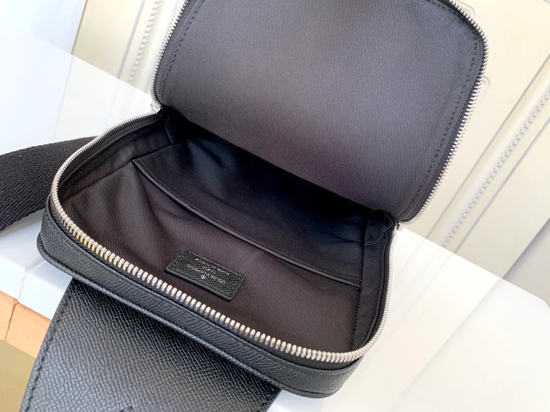All categories 💚 Top version men’s bags 💚 LV 2023 new LV chest bag