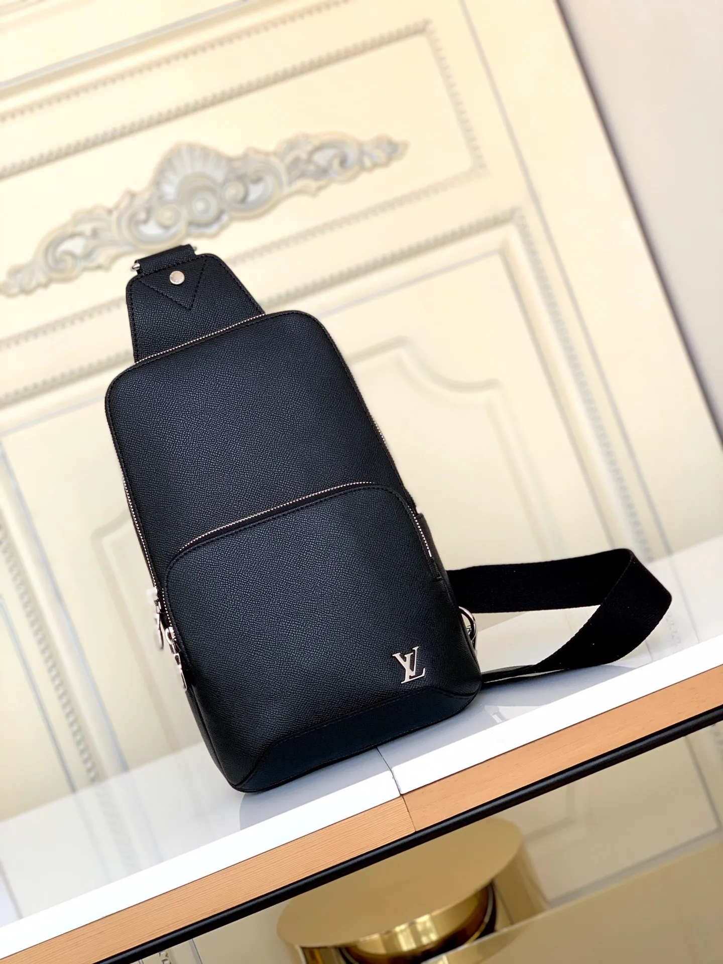 All categories 💚 Top version men’s bags 💚 LV 2023 new LV chest bag