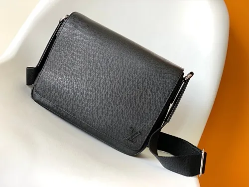 All categories 💚 Top version men’s bags 💚 LV 2025 official website new LV crossbody bag