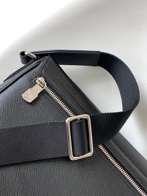 All categories 💚 Top version men’s bags 💚 LV 2025 official website new LV crossbody bag