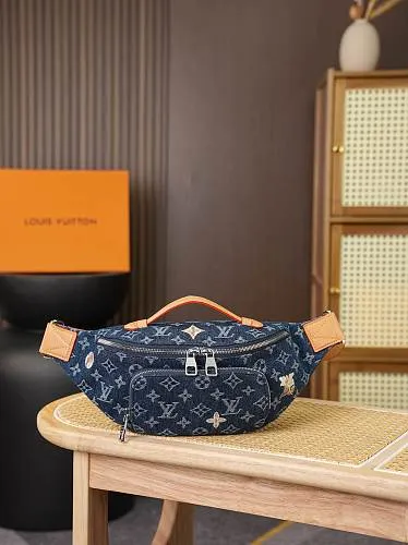 All Categories 💚 Top Version Men’s Bags 💚 LV 2026 Fashion LV Genuine Leather Belt Bag