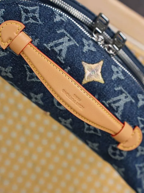 All Categories 💚 Top Version Men’s Bags 💚 LV 2026 Fashion LV Genuine Leather Belt Bag