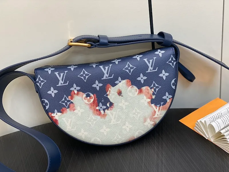 All categories 💚 Top version men’s bags 💚 LV 2023 new LV waist bag