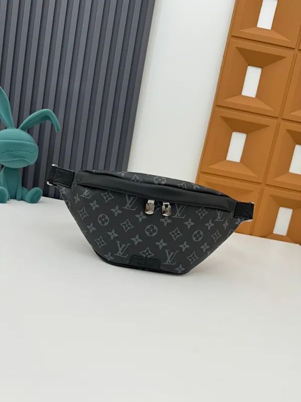 All categories 💚 Top version men’s bags 💚 LV 2024 new LV chest bag