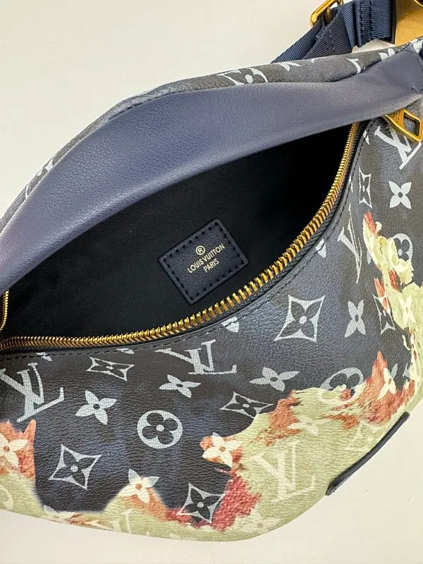 All categories 💚 Top version men’s bags 💚 LV 2024 new LV chest bag