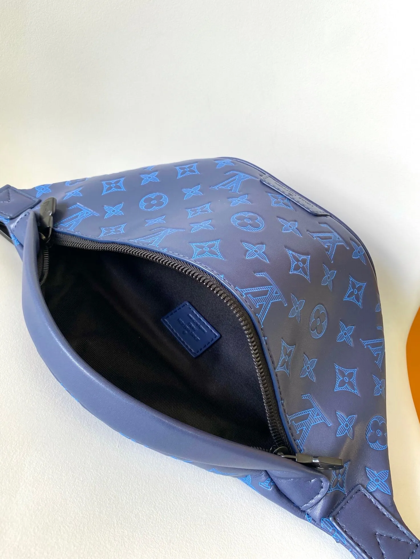 All categories 💚 Top version men’s bags 💚 LV 2025 official website new LV waist bag