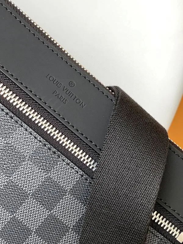 All categories 💚 Top version men’s bags 💚 LV 2024 new LV crossbody bag