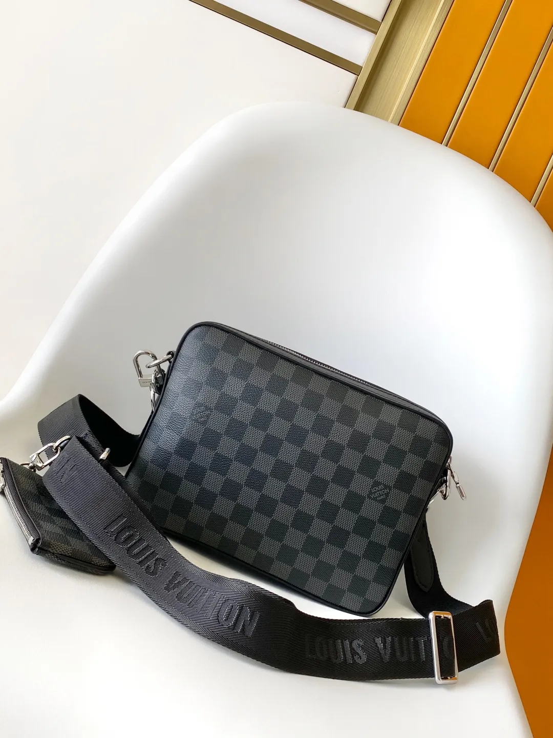 All categories 💚 Top version men’s bags 💚 LV 2025 new LV crossbody bag