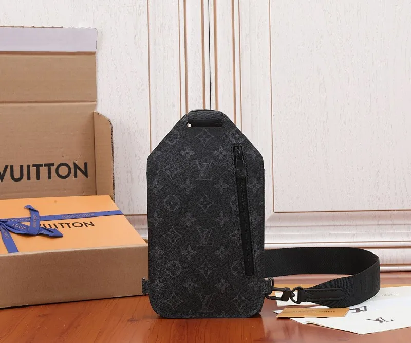 All categories 💚 Top version men’s bags 💚 LV 2023 new LV chest bag