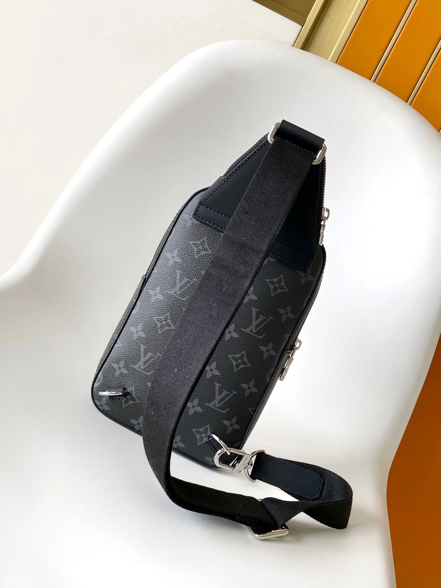 All categories 💚 Top version men’s bags 💚 LV 2024 official website new LV chest bag