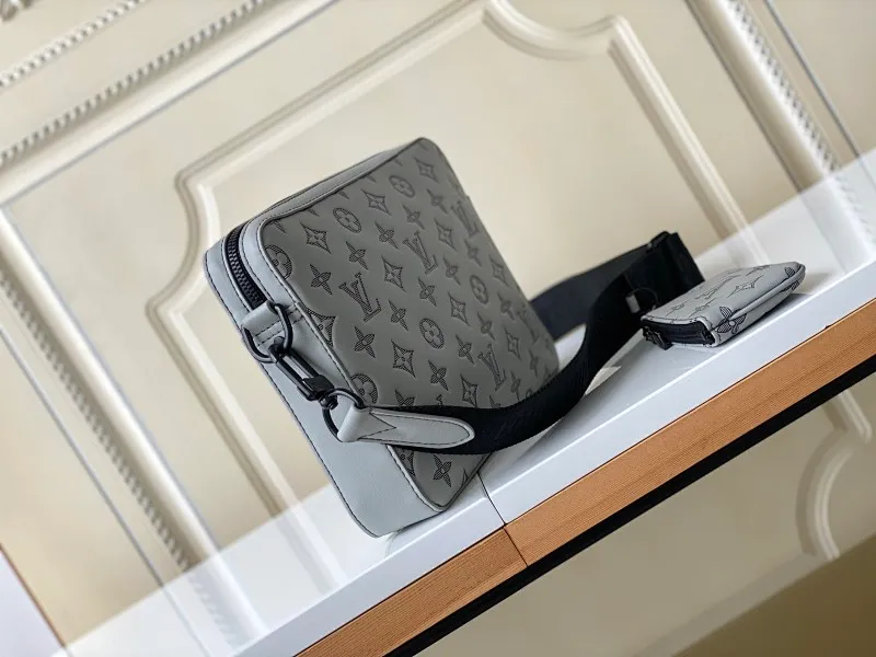 All categories 💚 Top version men’s bags 💚 LV 2024 new LV crossbody bag