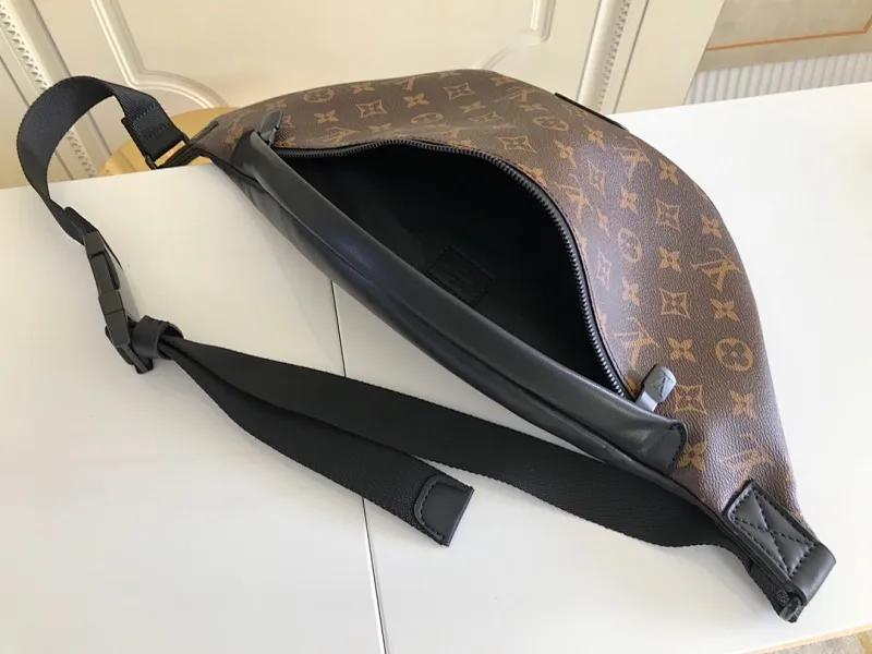 All categories 💚 Top version men’s bags 💚 LV 2023 new LV chest bag