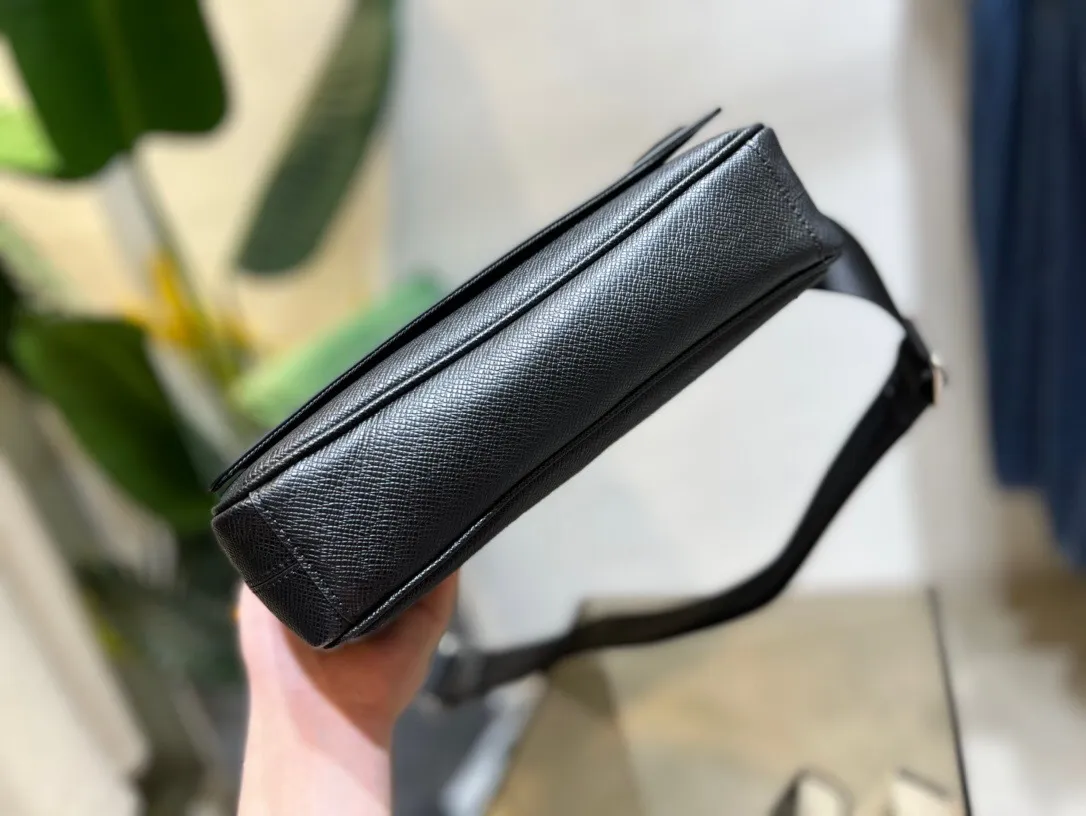 All categories 💚 Top version men’s bags 💚 LV 2025 official website new LV crossbody bag