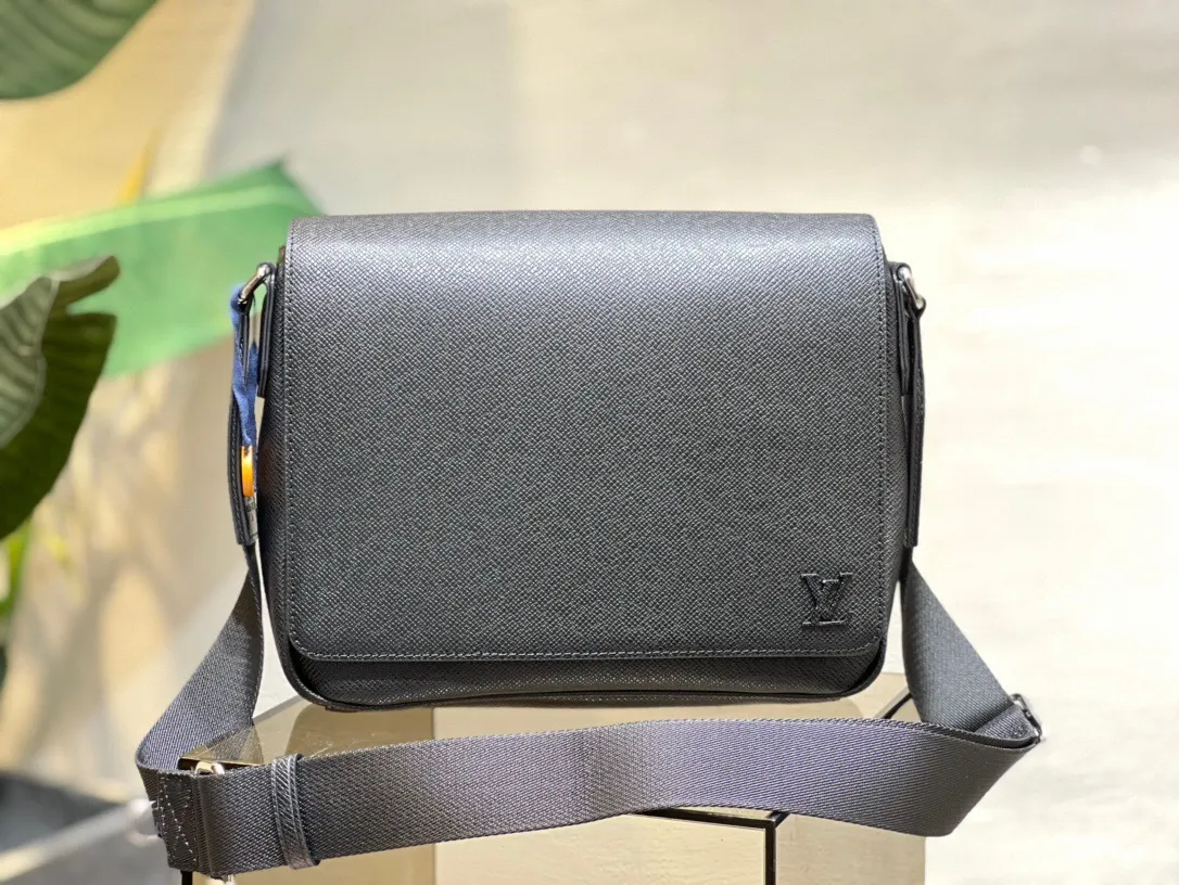 All categories 💚 Top version men’s bags 💚 LV 2025 official website new LV crossbody bag