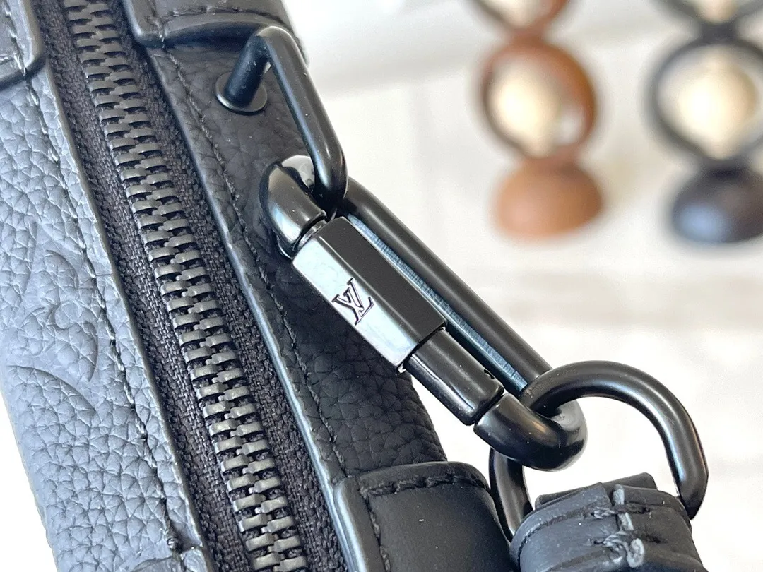 All categories 💚 Top version men’s bags 💚 LV 2025 official website new LV crossbody bag