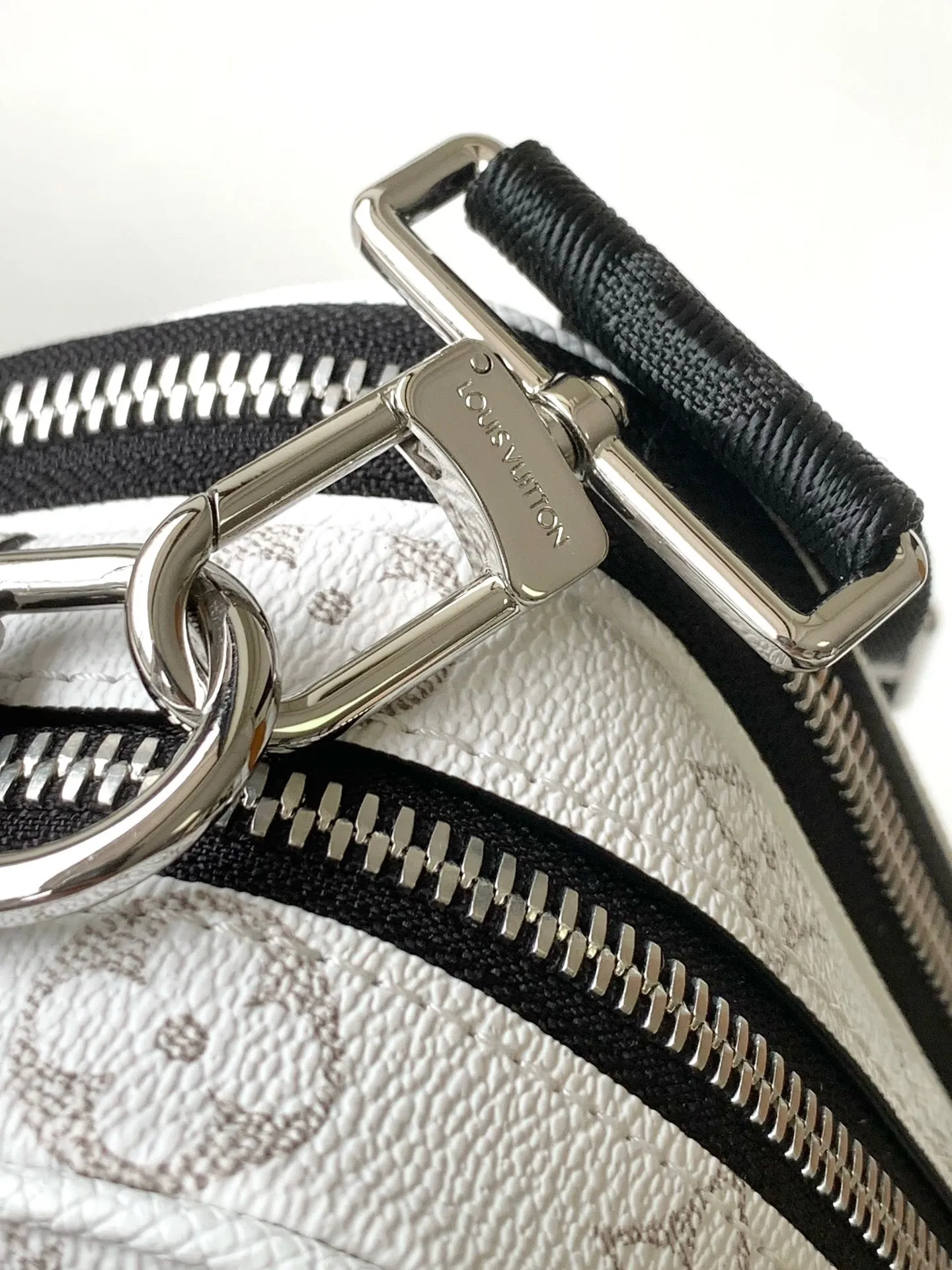 All categories 💚 Top version men’s bags 💚 LV 2025 official website new LV crossbody bag