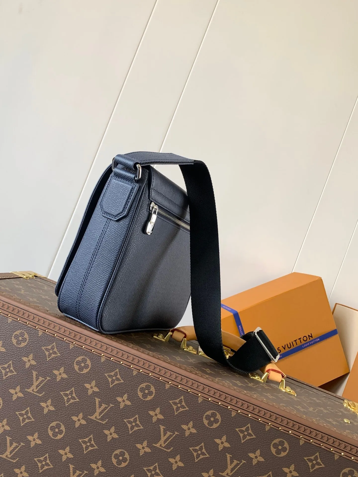 All categories 💚 Top version men’s bags 💚 LV 2024 official website new LV crossbody bag