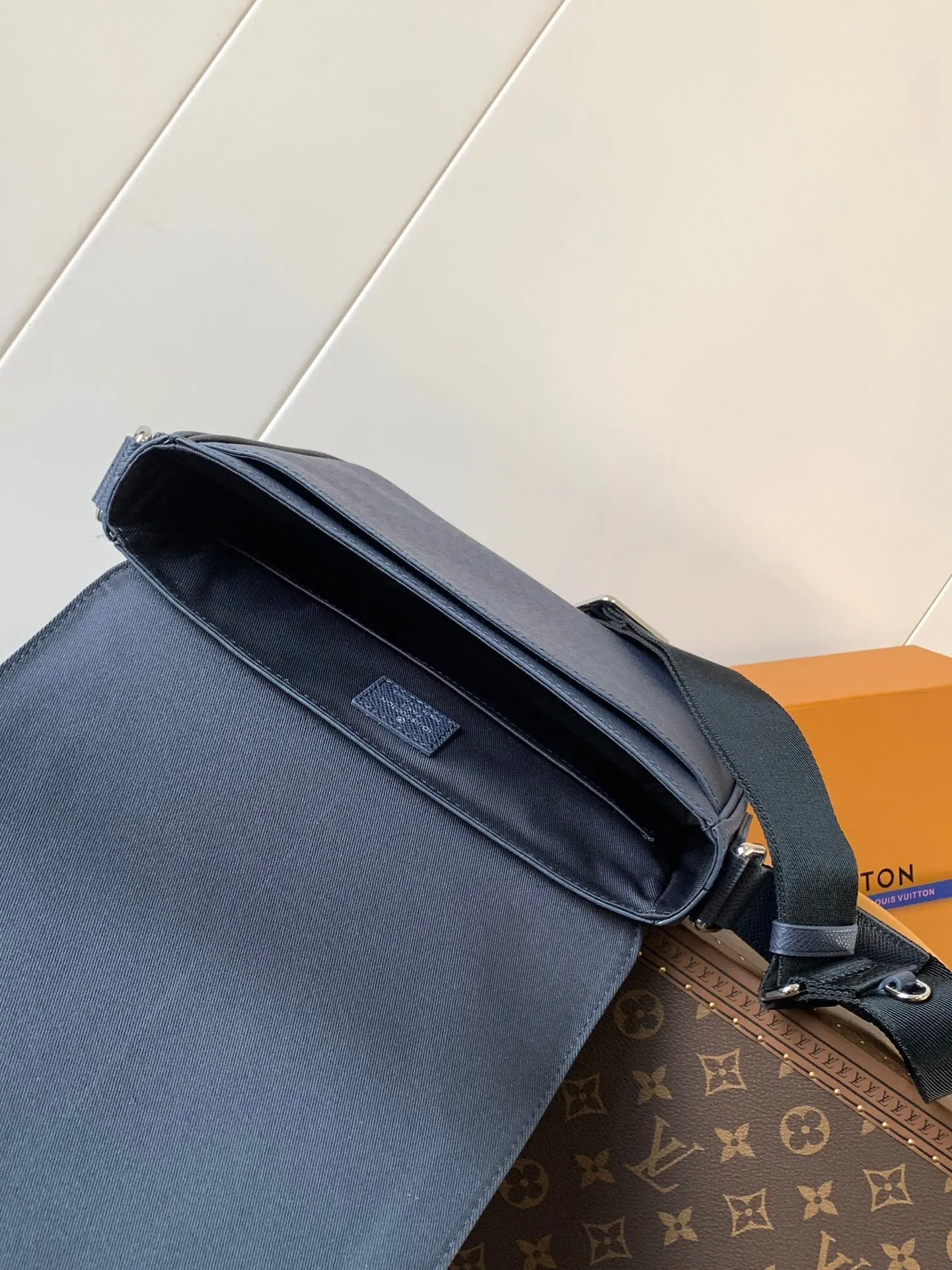 All categories 💚 Top version men’s bags 💚 LV 2024 official website new LV crossbody bag