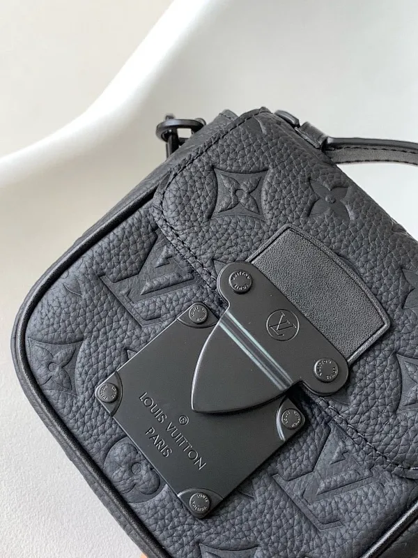 All categories 💚 Top version men’s bags 💚 LV 2025 official website new LV crossbody bag