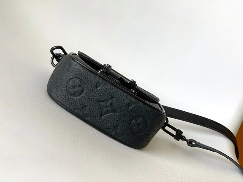 All categories 💚 Top version men’s bags 💚 LV 2025 official website new LV crossbody bag
