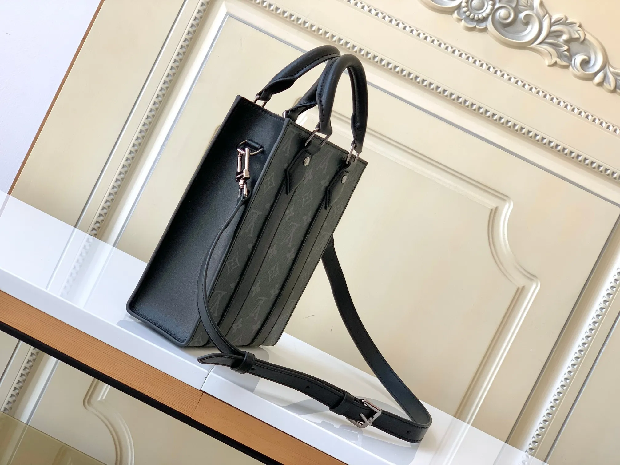 All categories 💚 Top version men’s bags 💚 LV 2024 new LV crossbody bag