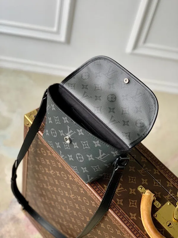 All categories 💚 Top version men’s bags 💚 LV 2024 official website new LV crossbody bag