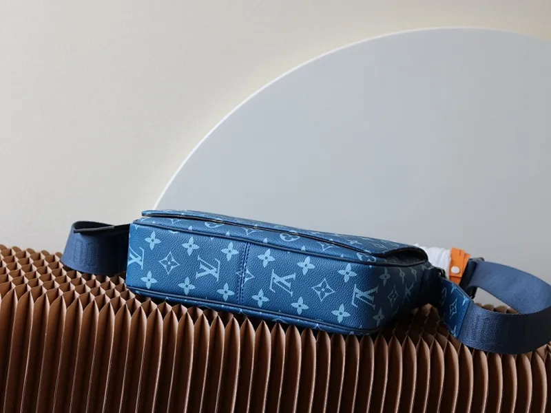 All categories 💚 Top version men’s bags 💚 LV 2023 new LV crossbody bag
