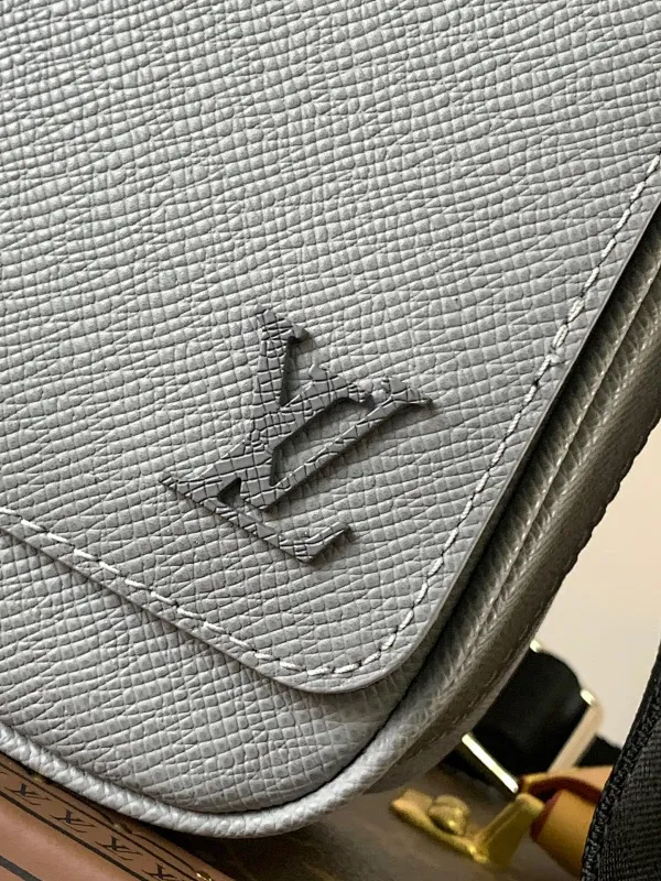 All categories 💚 Top version men’s bags 💚 LV 2024 official website new LV crossbody bag