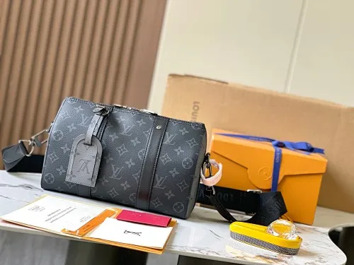 All categories 💚 Top version men’s bags 💚 LV 2024 new LV crossbody bag