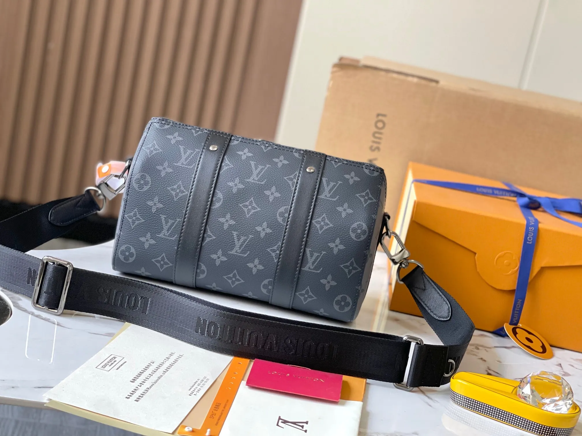 All categories 💚 Top version men’s bags 💚 LV 2024 new LV crossbody bag