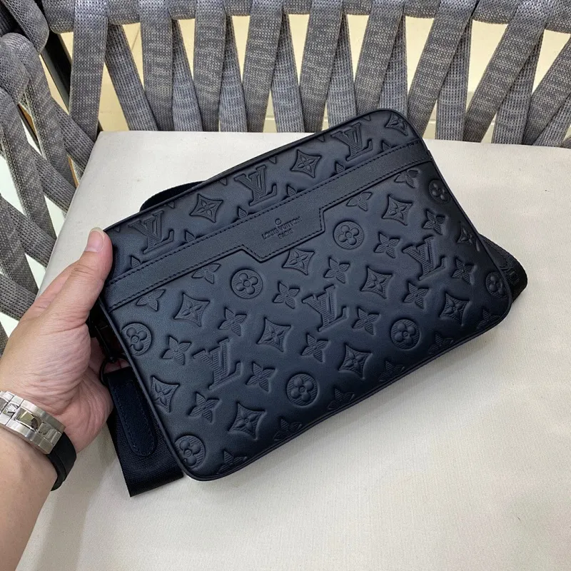 All categories 💚 Top version men’s bags 💚 LV 2024 new LV crossbody bag