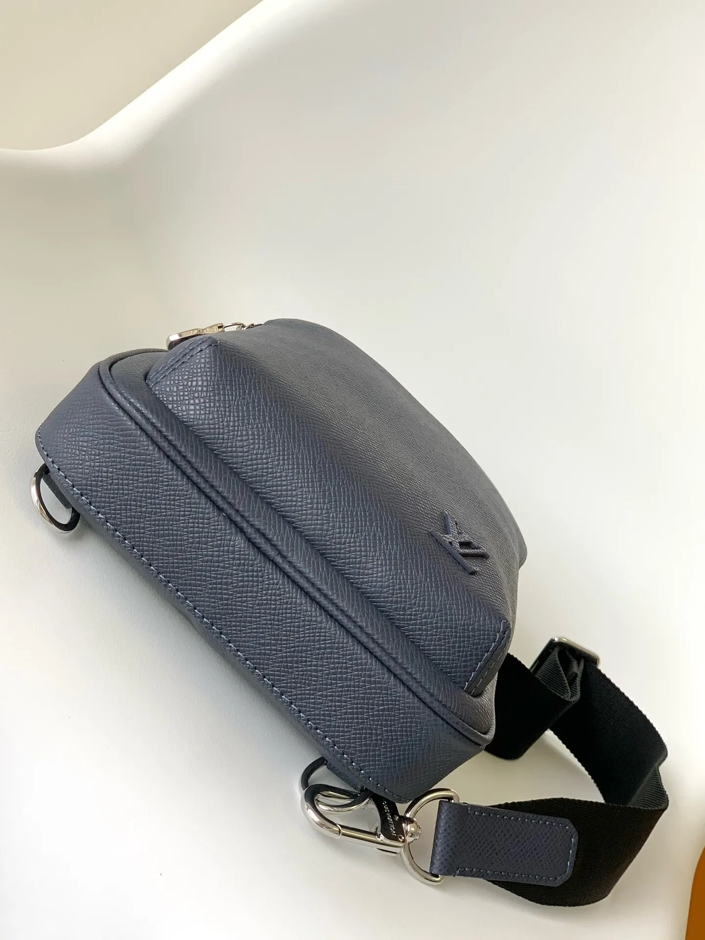 All categories 💚 Top version men’s bags 💚 LV 2025 official website new LV chest bag