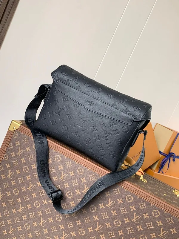 All categories 💚 Top version men’s bags 💚 LV 2025 official website new LV crossbody bag