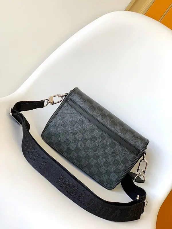All categories 💚 Top version men’s bags 💚 LV 2023 new LV crossbody bag