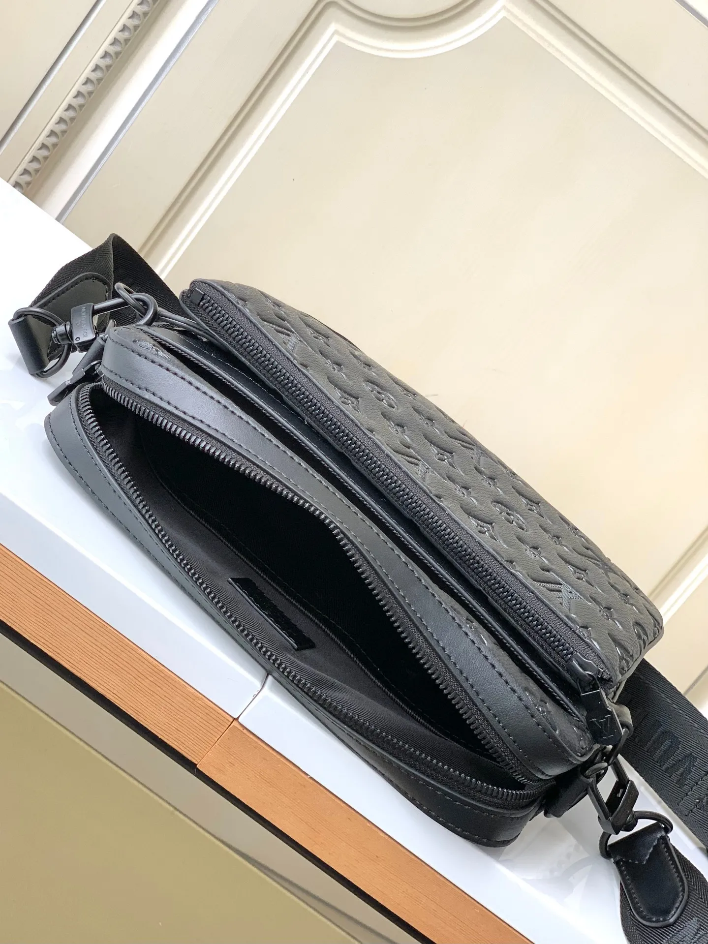 All categories 💚 Top version men’s bags 💚 LV 2024 new LV crossbody bag