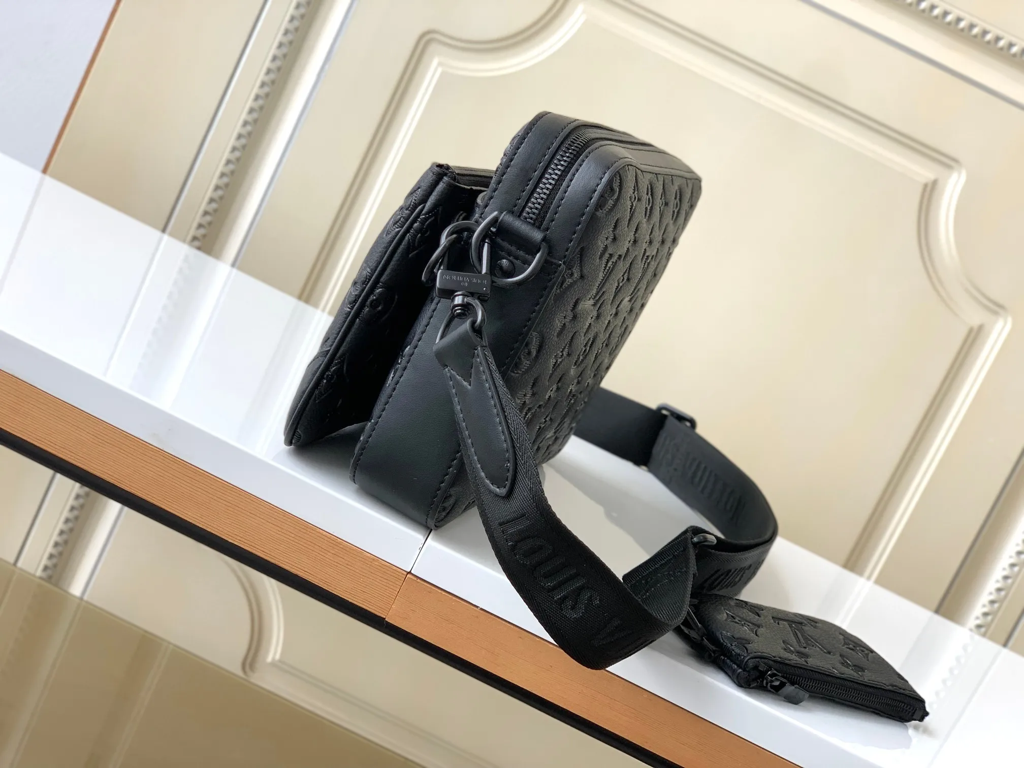 All categories 💚 Top version men’s bags 💚 LV 2024 new LV crossbody bag