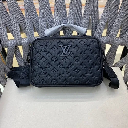 All categories 💚 Top version men’s bags 💚 LV 2024 new LV printed embossed messenger bag