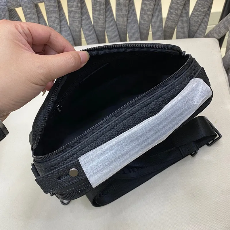 All categories 💚 Top version men’s bags 💚 LV 2024 new LV printed embossed messenger bag