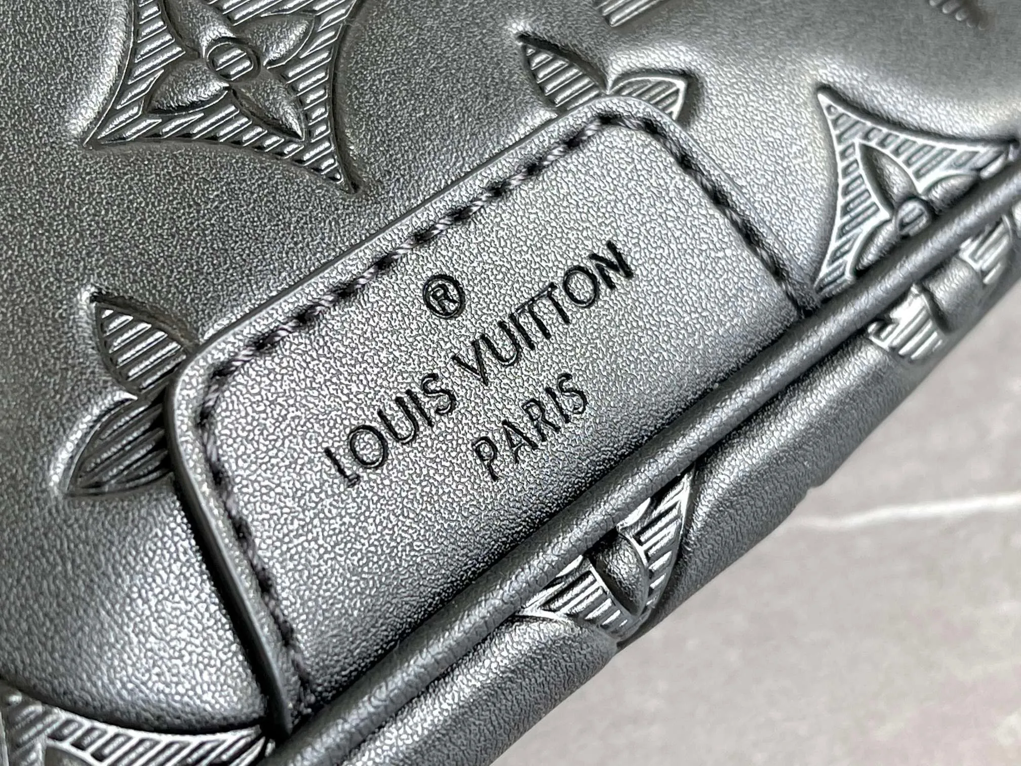 All categories 💚 Top version men’s bags 💚 LV 2025 official website new LV waist bag