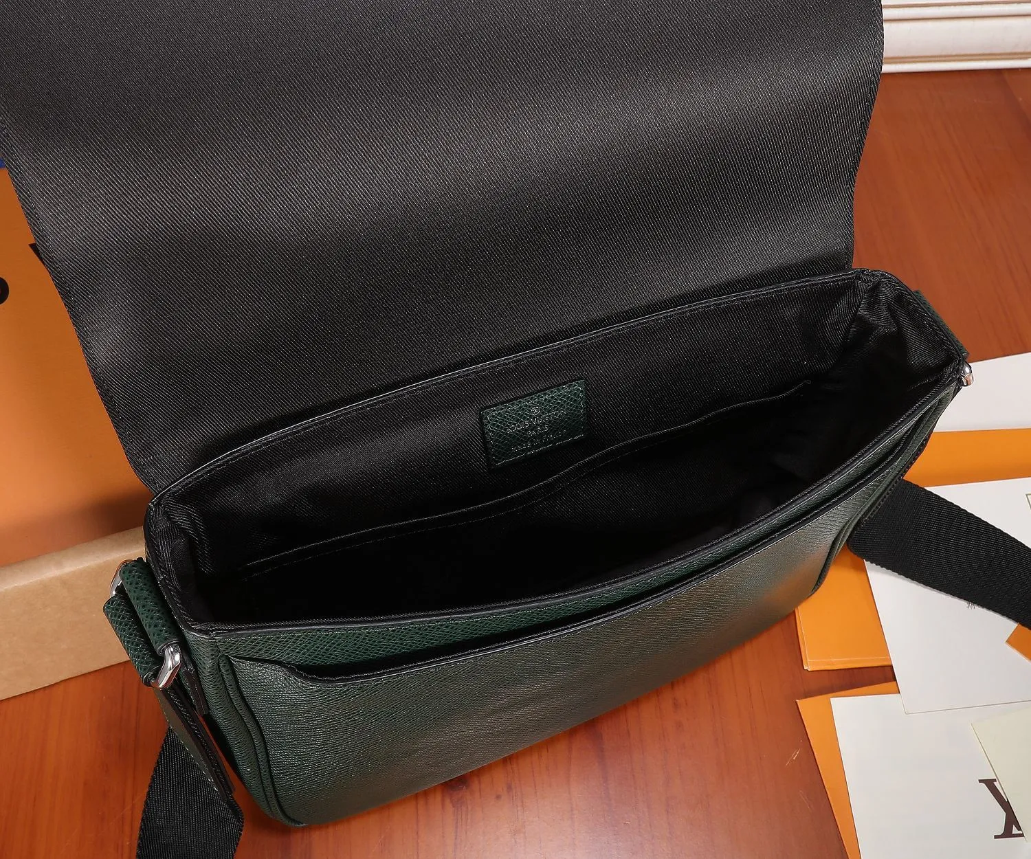 All categories 💚 Top version men’s bags 💚 LV 2023 new LV crossbody bag