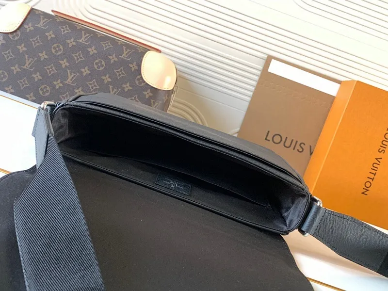 All categories 💚 Top version men’s bags 💚 LV 2024 official website new LV crossbody bag