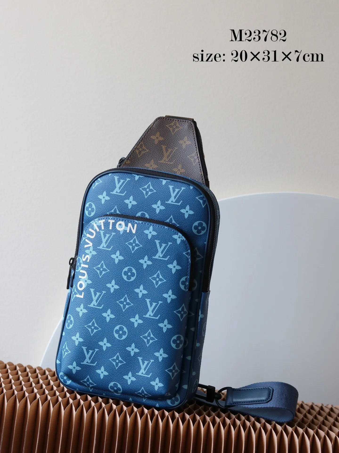 All categories 💚 Top version men’s bags 💚 LV 2023 new LV chest bag