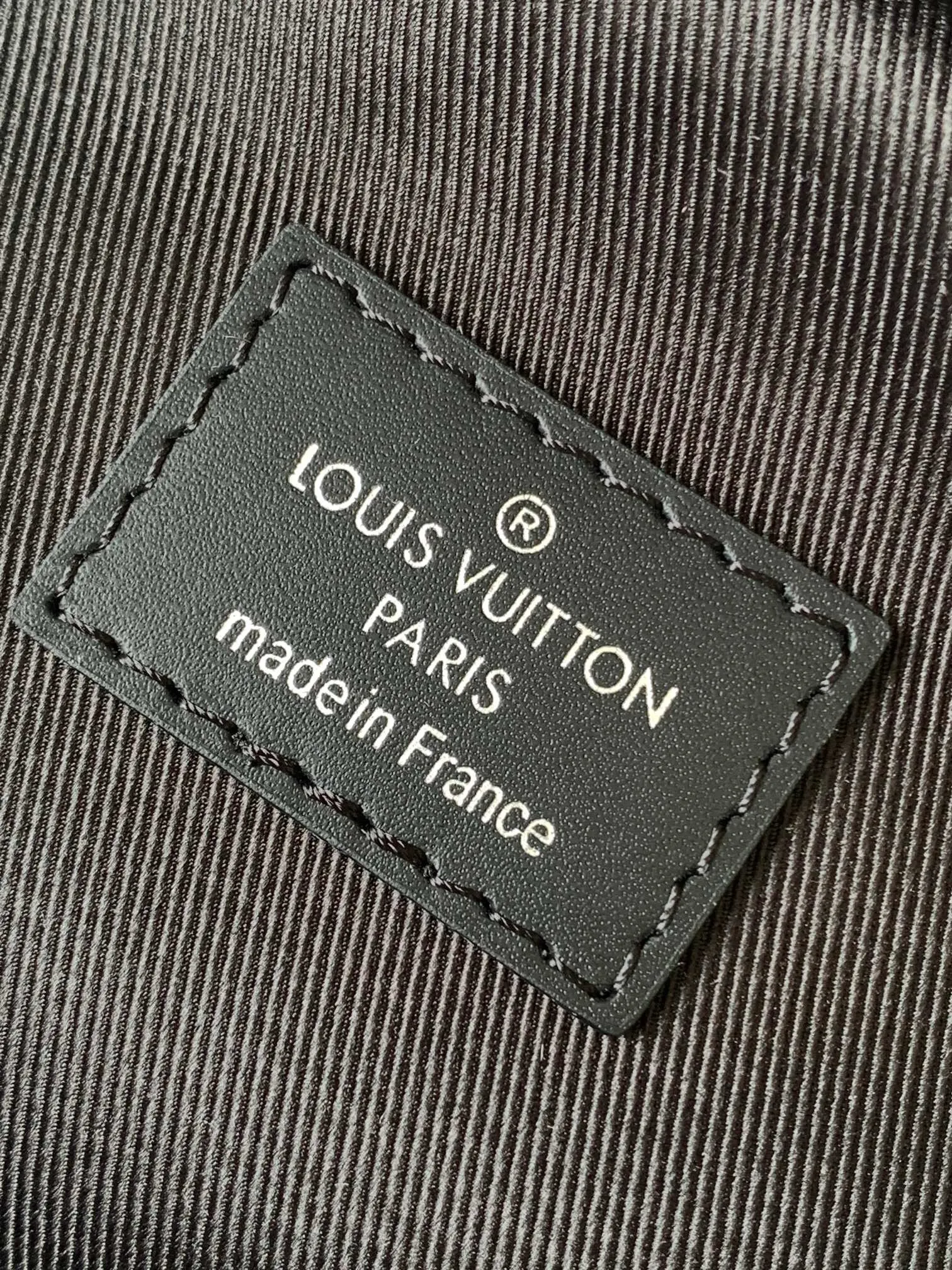 All categories 💚 Top version men’s bags 💚 LV 2025 official website new LV chest bag