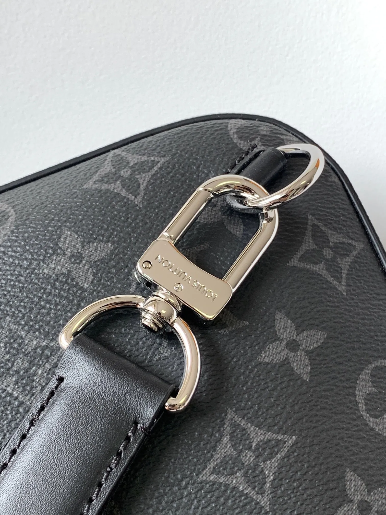 All categories 💚 Top version men’s bags 💚 LV 2025 official website new LV chest bag