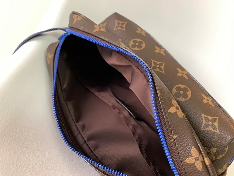 All categories 💚 Top version men’s bags 💚 LV 2024 new LV crossbody bag