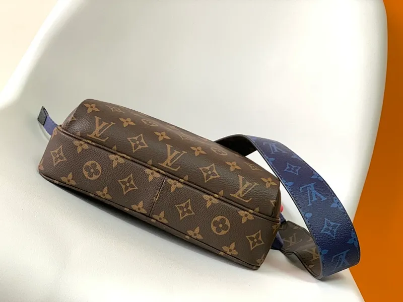 All categories 💚 Top version men’s bags 💚 LV 2024 new LV crossbody bag